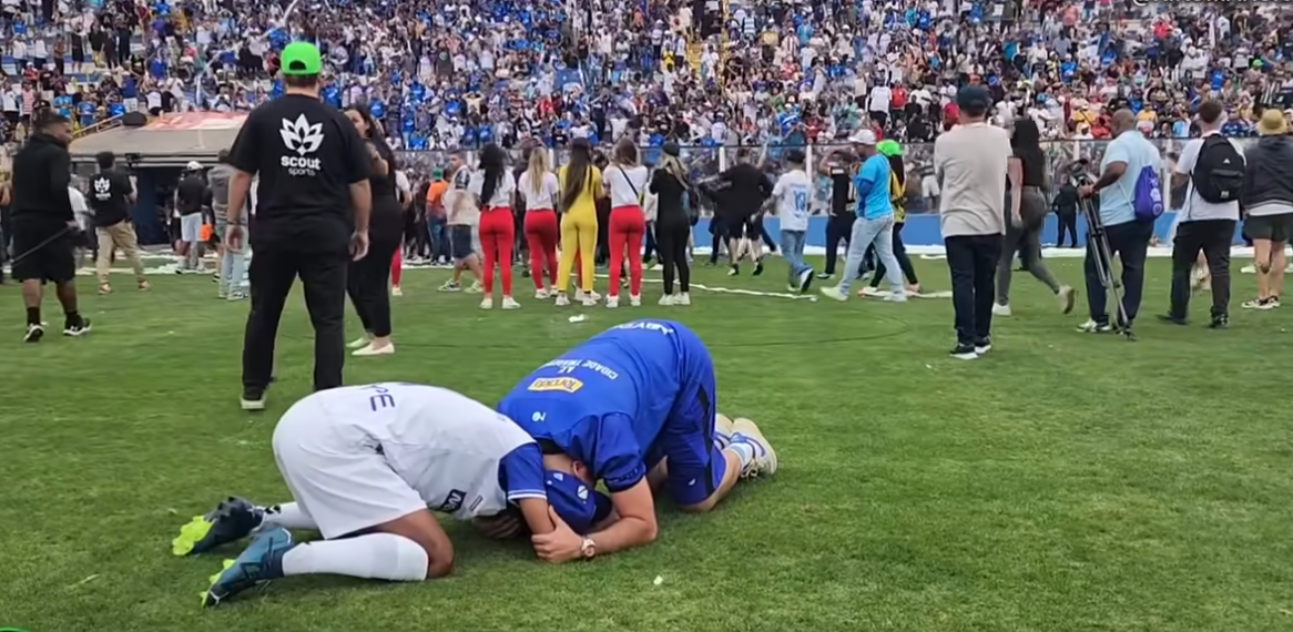 Final da Supercopa Pioneer entre CT Cidade Tiradentes e Vick Vick na Arena Inamar